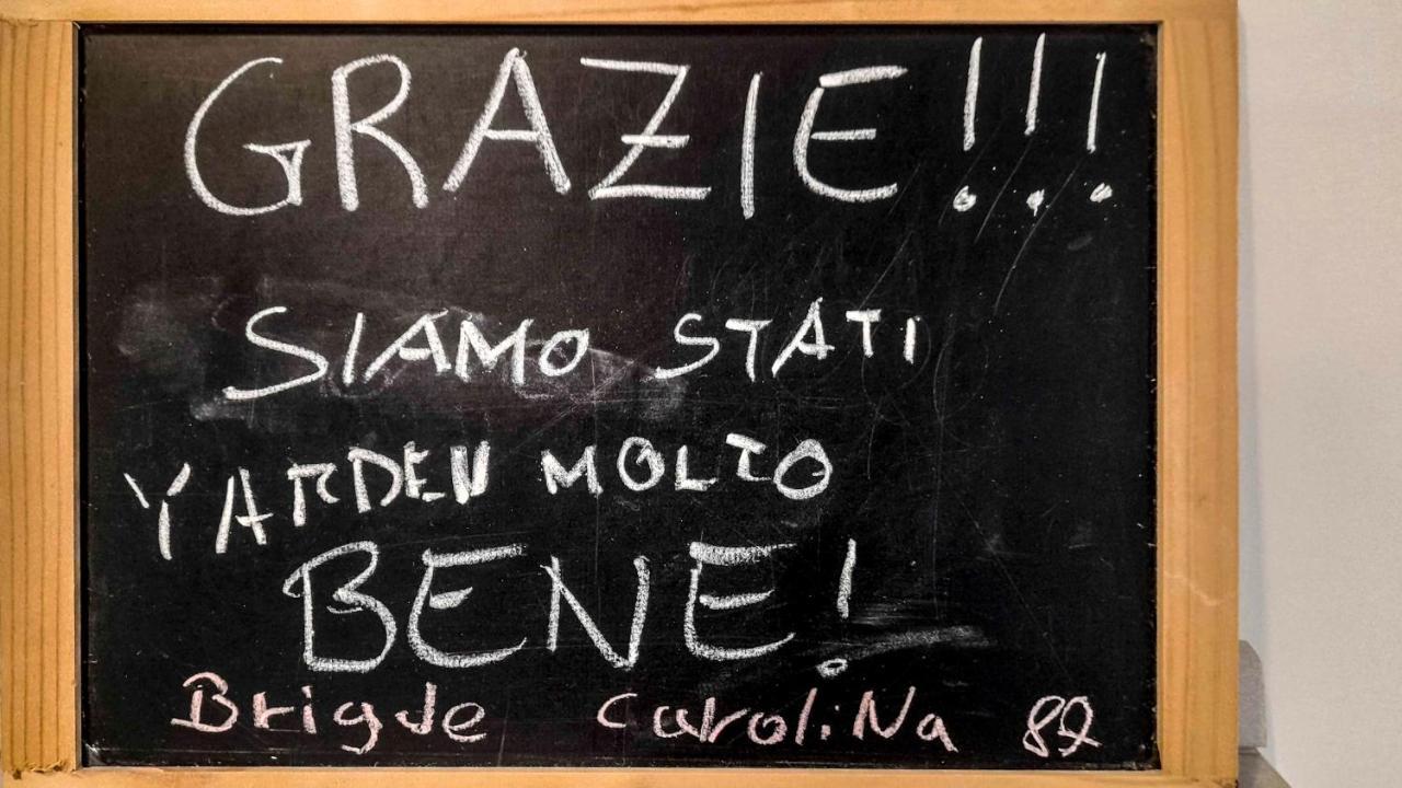 Da Nonna Lina Ai Quartieri Neapel Exteriör bild